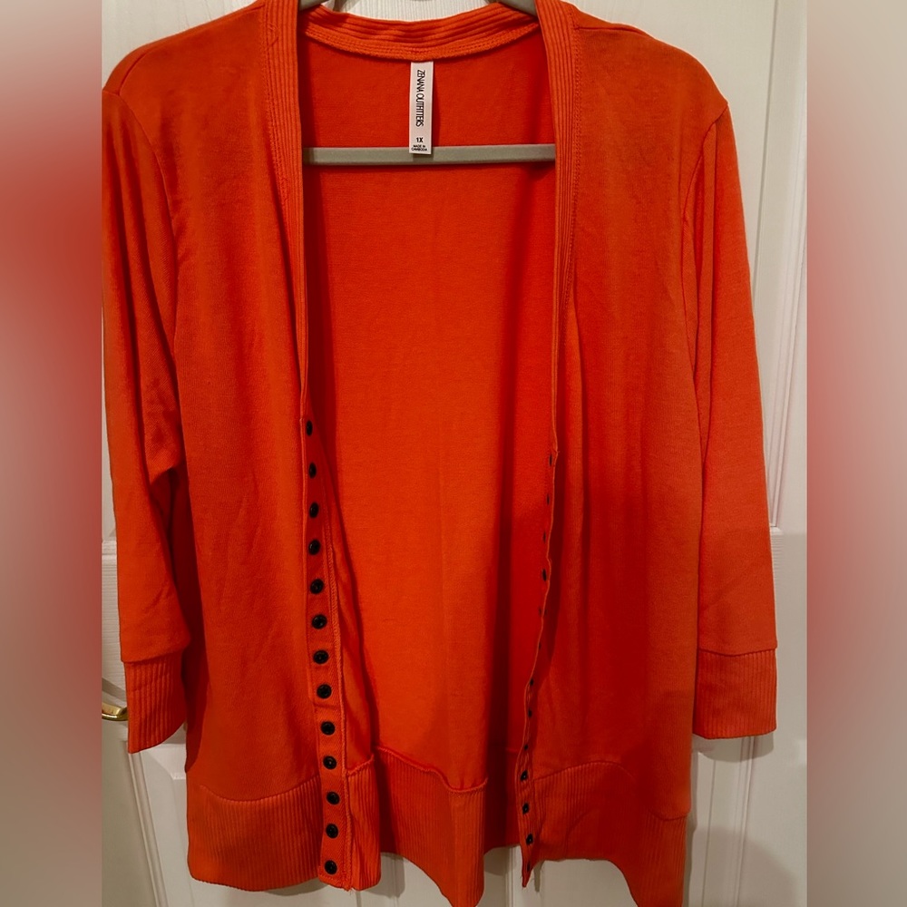 Light weight 3/4 sleeves, sweater.